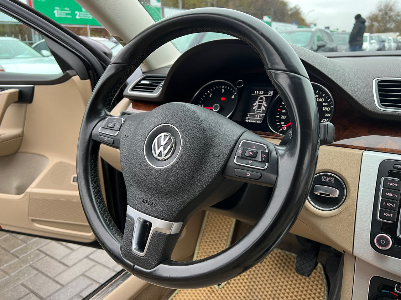 Volkswagen Passat foto 10