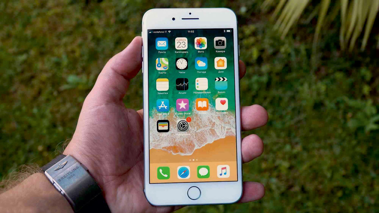 - iPhone 8 Plus, model A1897 телефон доступный каждому!