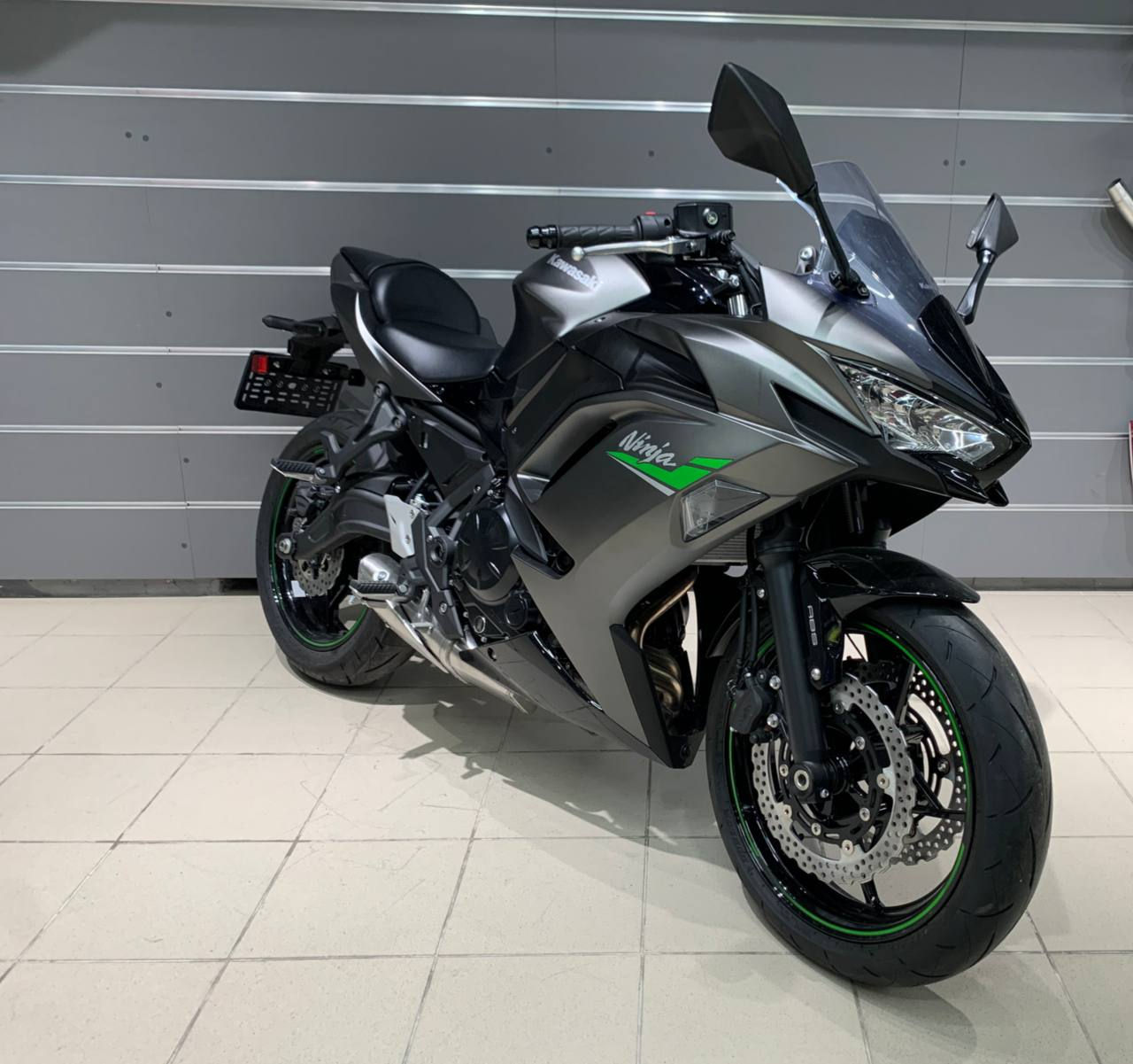 Kawasaki Ninja 650 foto 2