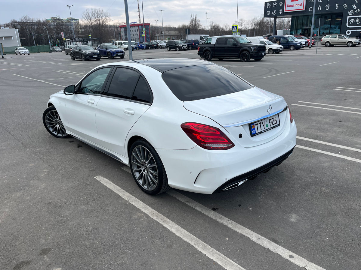 Mercedes C-Class foto 3