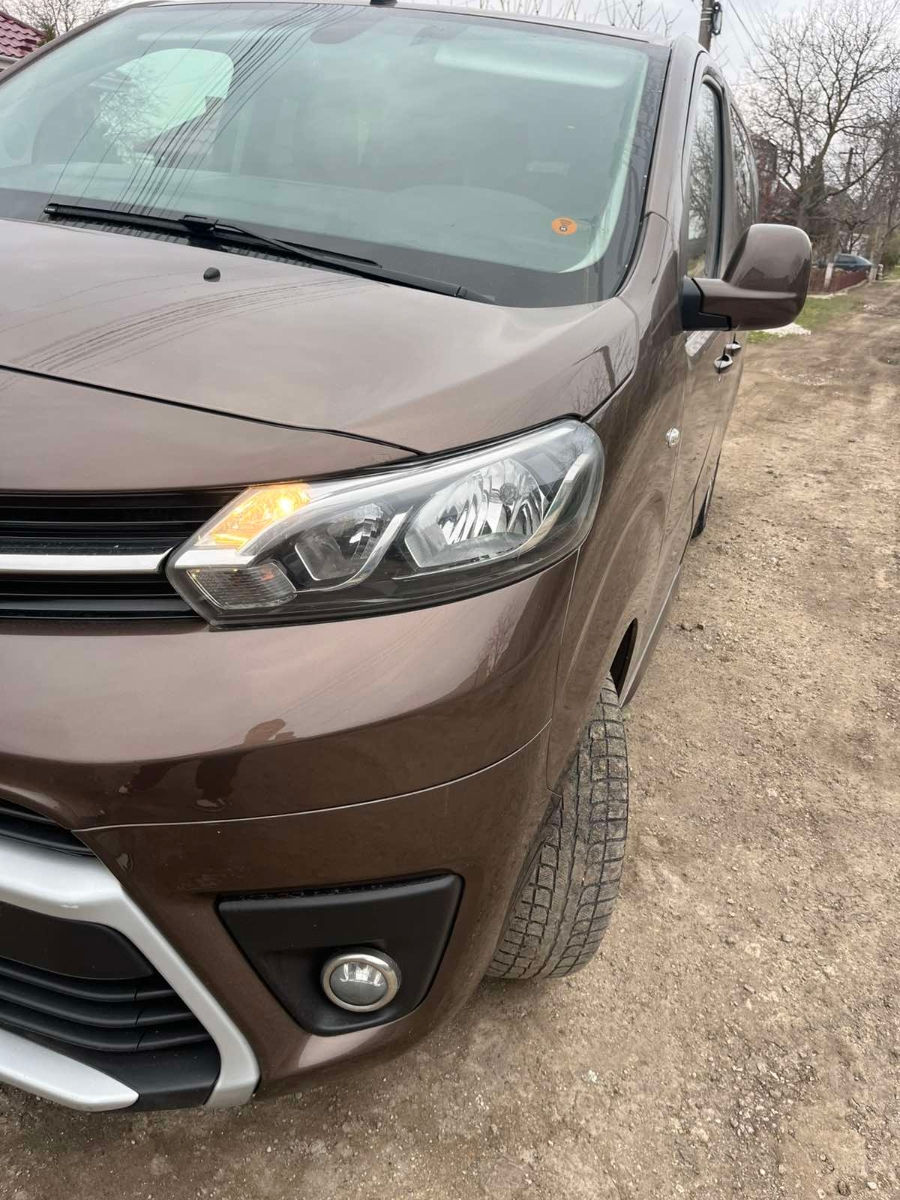 Toyota Proace foto 1