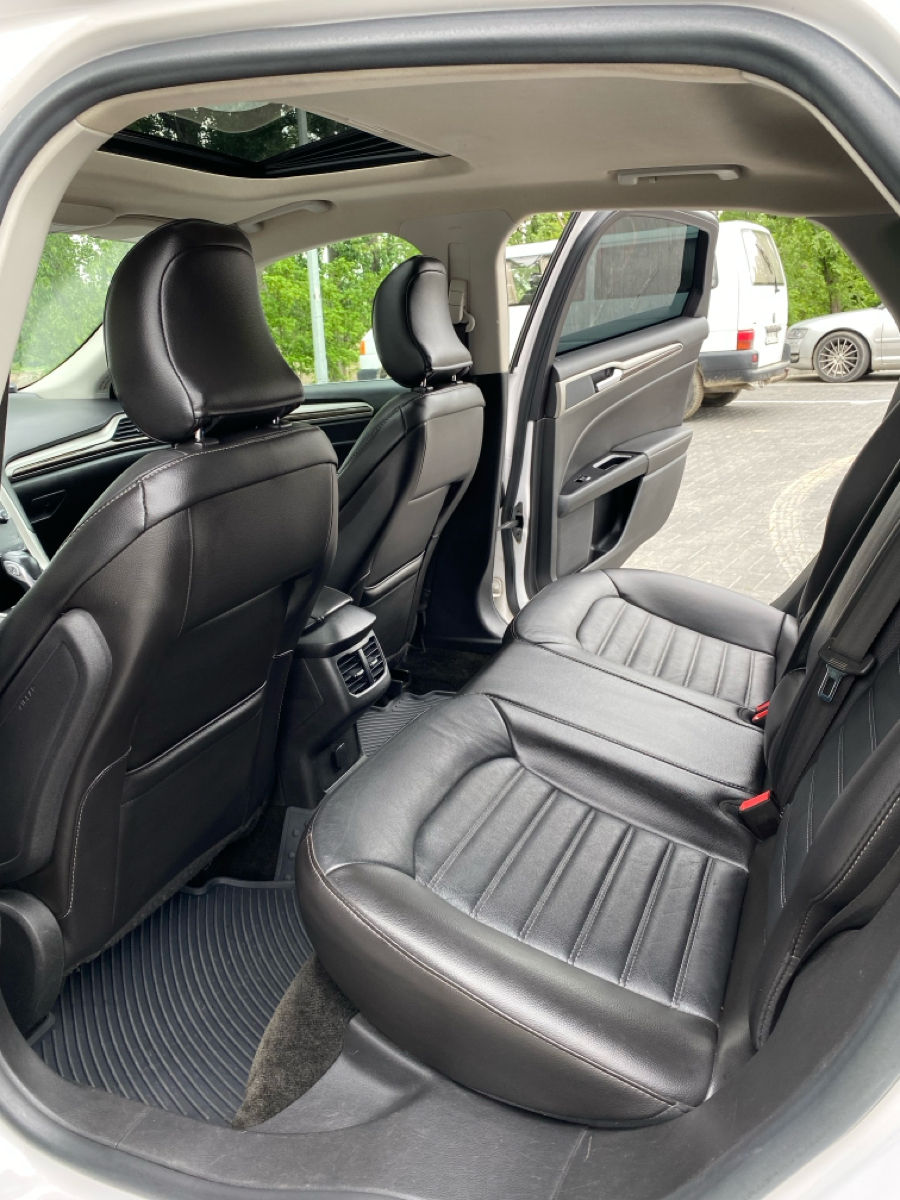 Ford Fusion foto 9