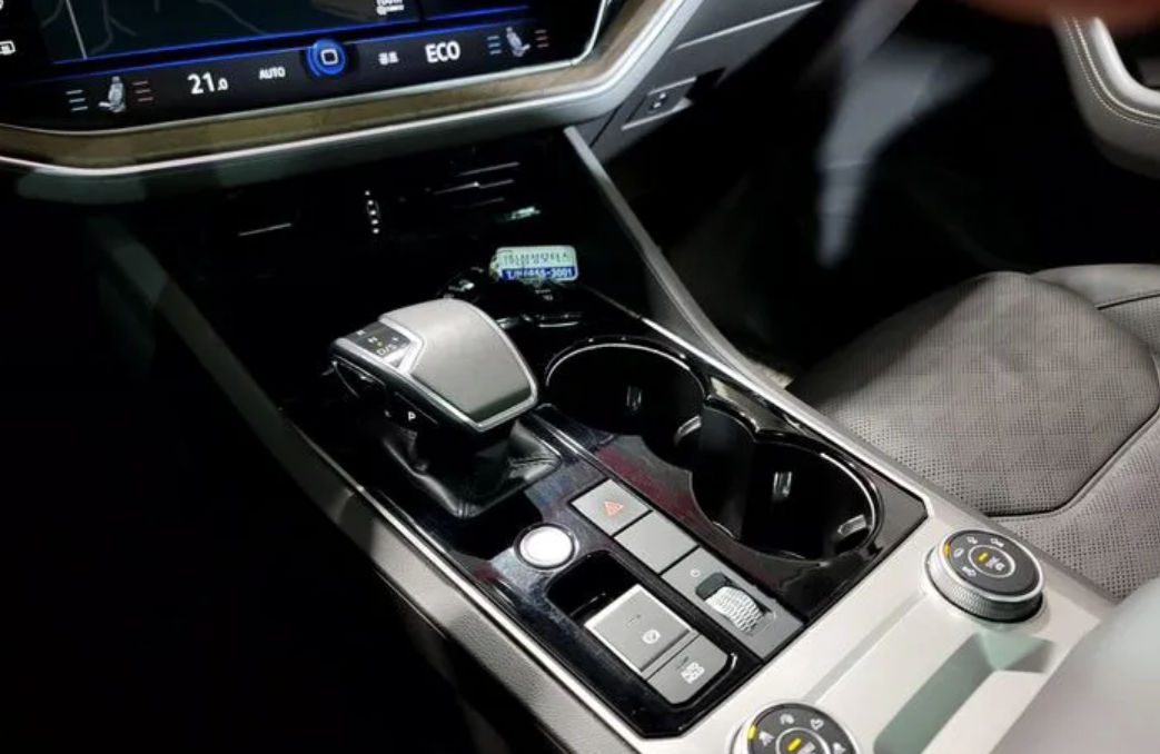 Volkswagen Touareg foto 4