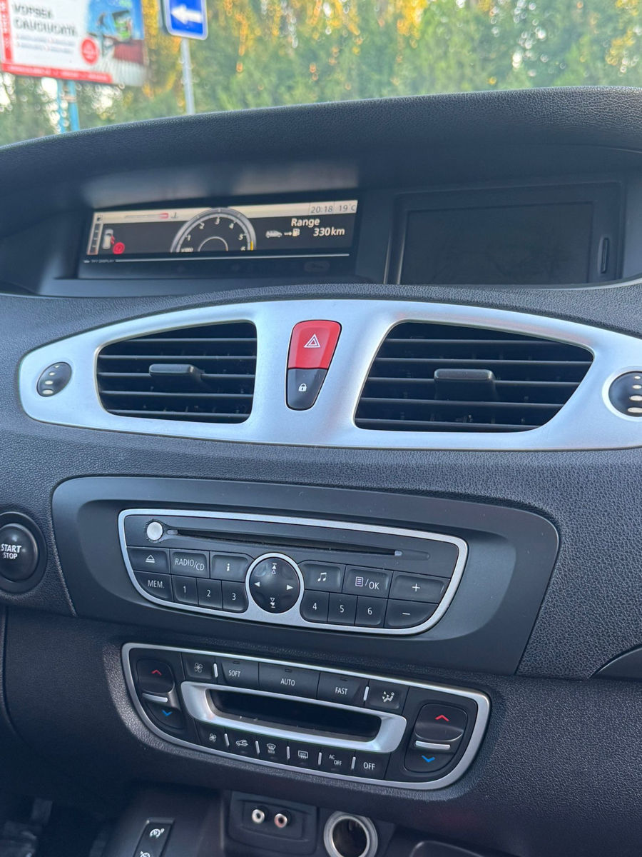 Renault Scenic фото 5