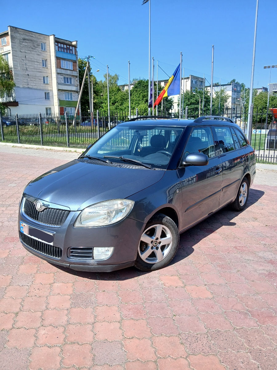 Skoda Fabia фото 0