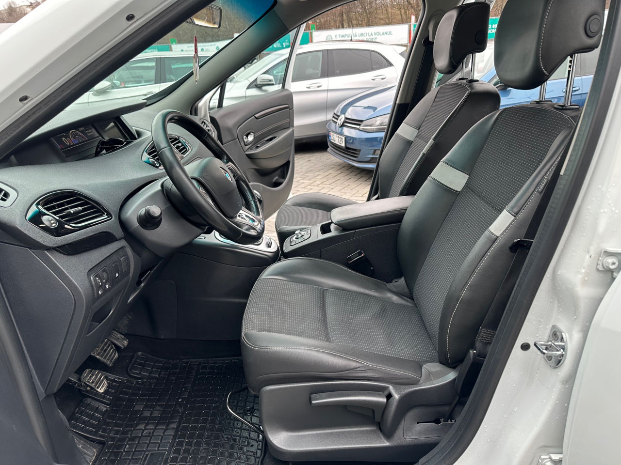Renault Grand Scenic foto 6