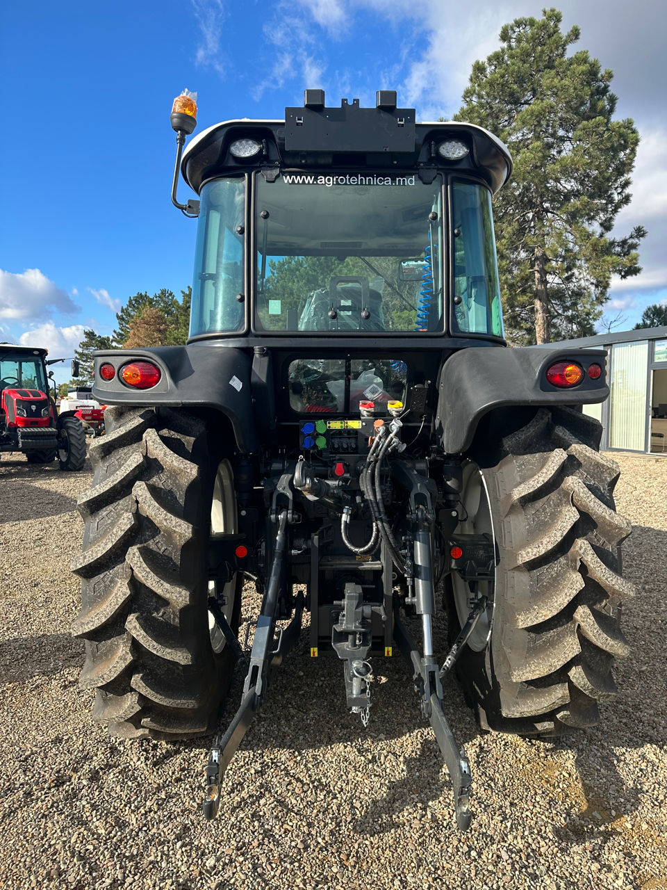 Tractor ArmaTrac 1104Lux 110 c.p. фото 6