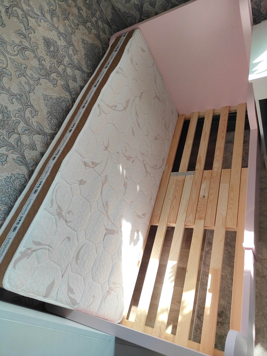 Vând pat nouă Ikea + saltea la comandă. foto 4