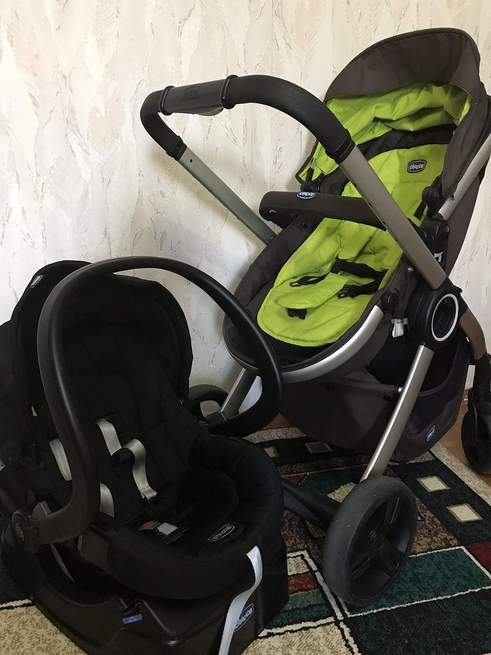 Коляска Chicco 3 в 1