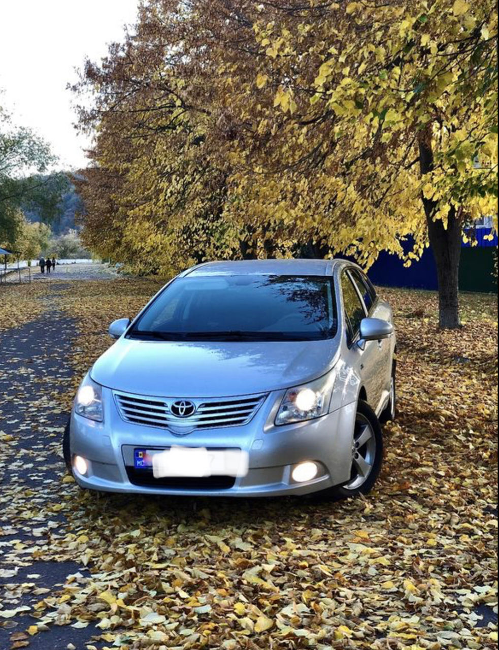 Toyota Avensis foto 1