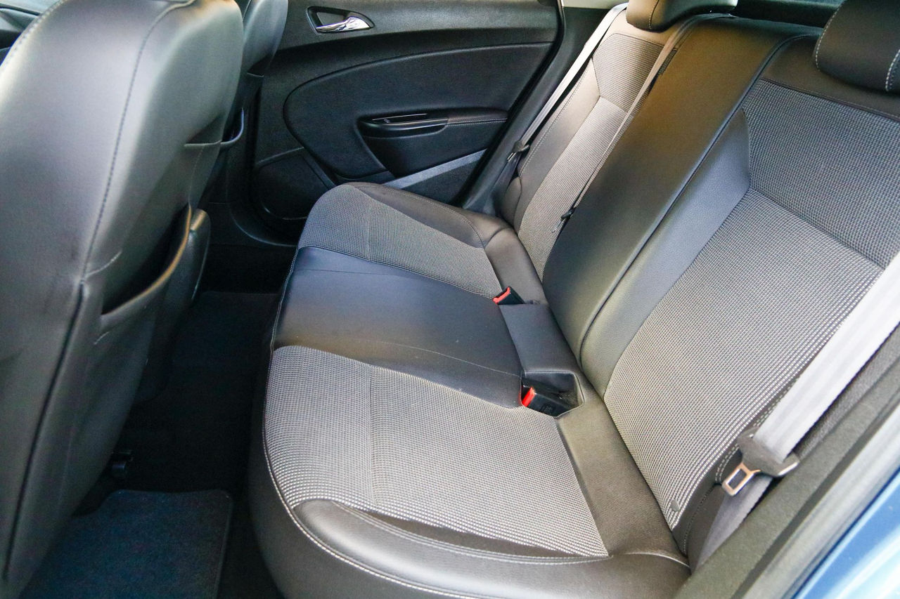 Opel Astra фото 8