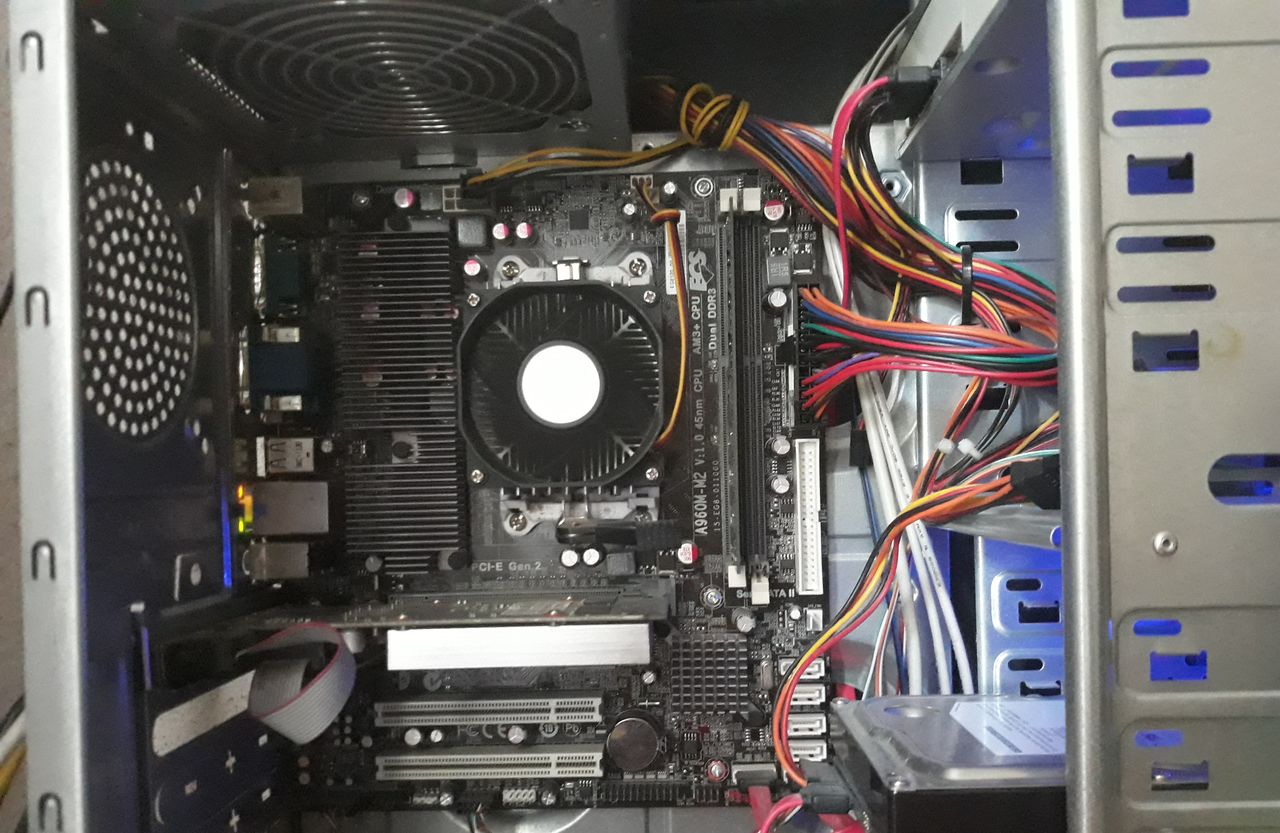 Pc-athlon (x2) 245 2.90mhz/gt610 2gb.urgent