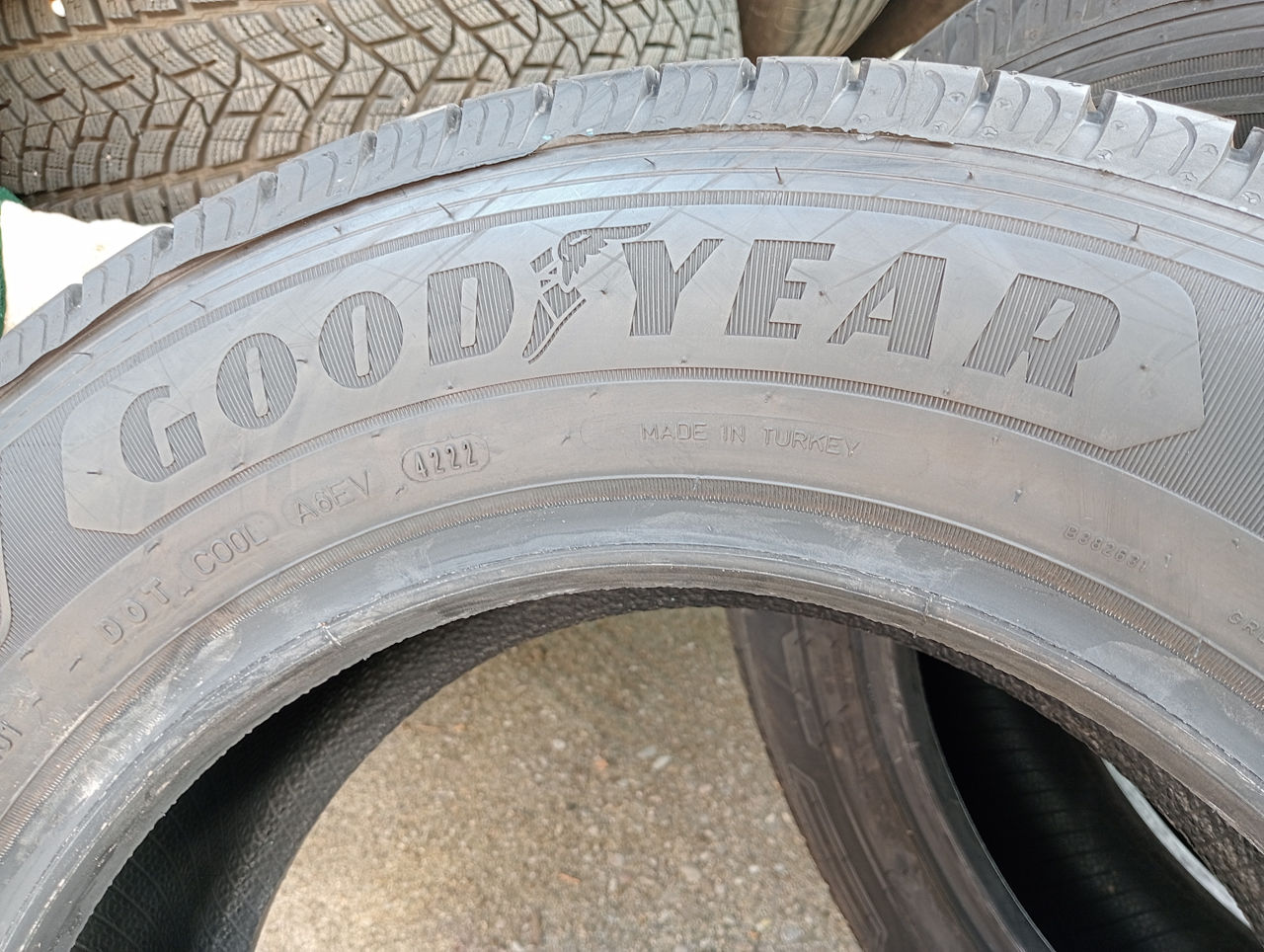 215 65 R16C Goodyear Efficient Grip Cargo foto 4