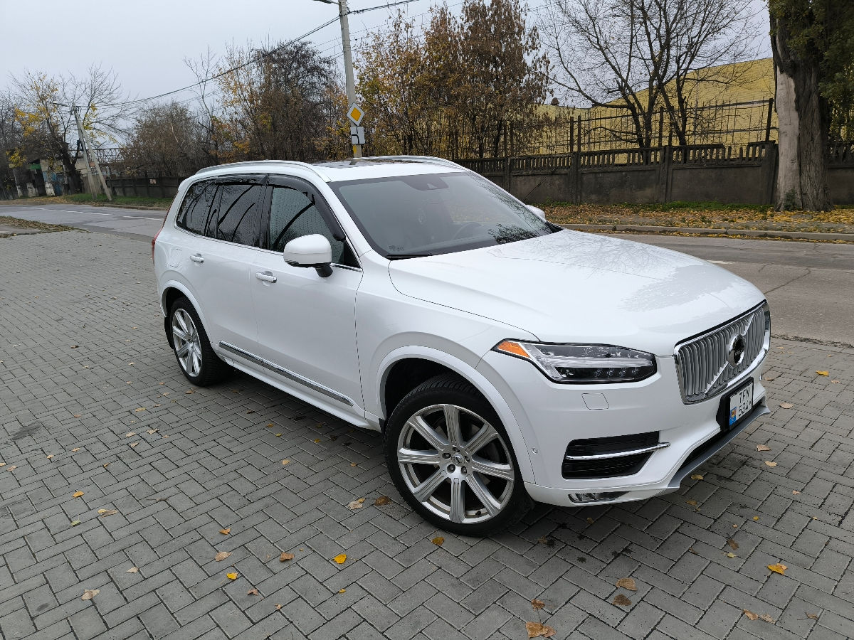 Volvo XC90 2017 г. с пробегом 151000 км, Бензин, 22200 €