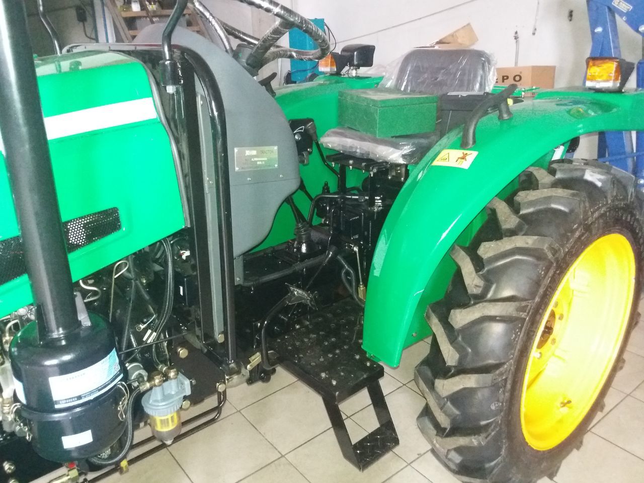 Nou tractoare agricole de model jinma 244 foto 3