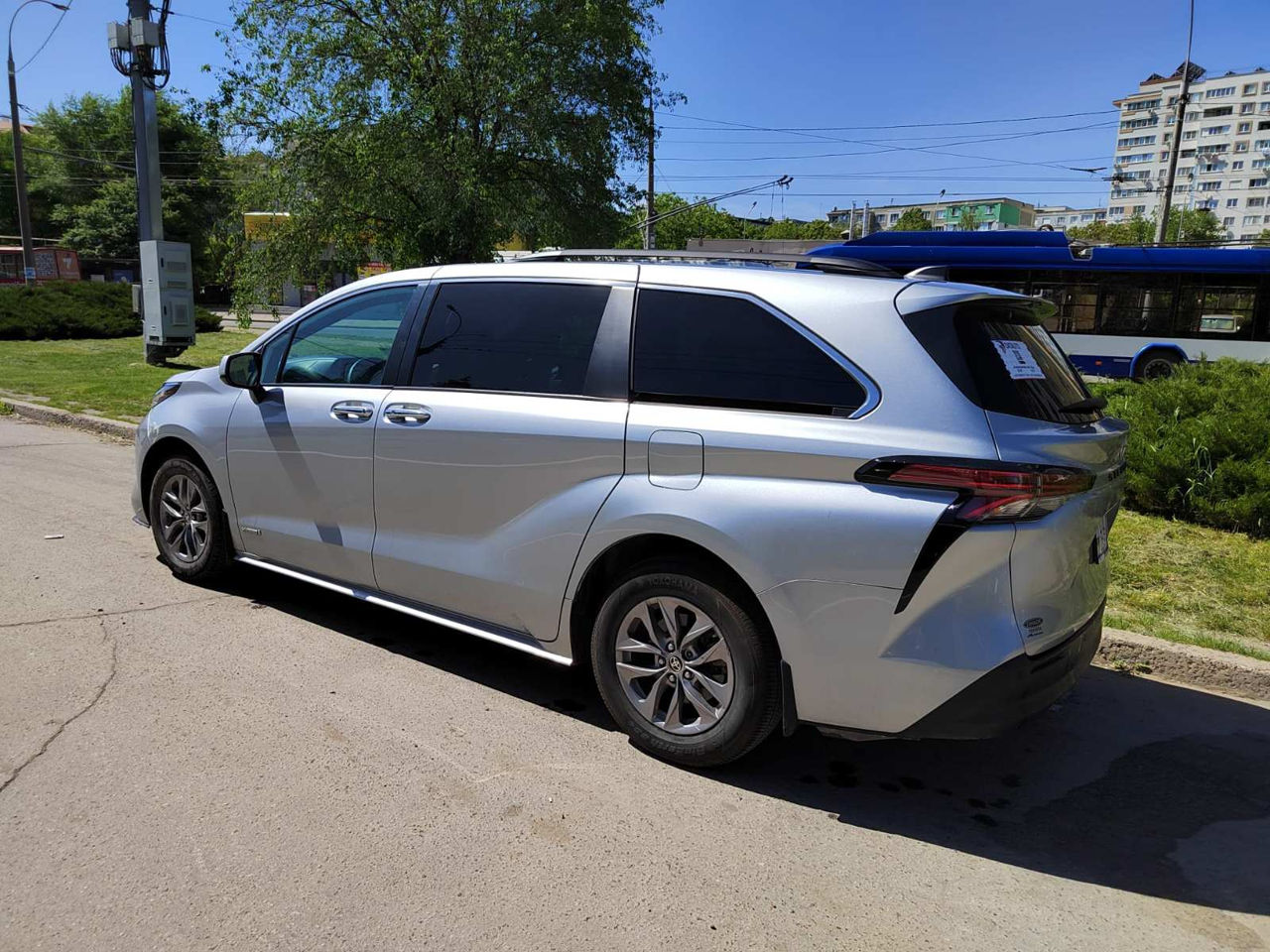 Toyota Sienna foto 2