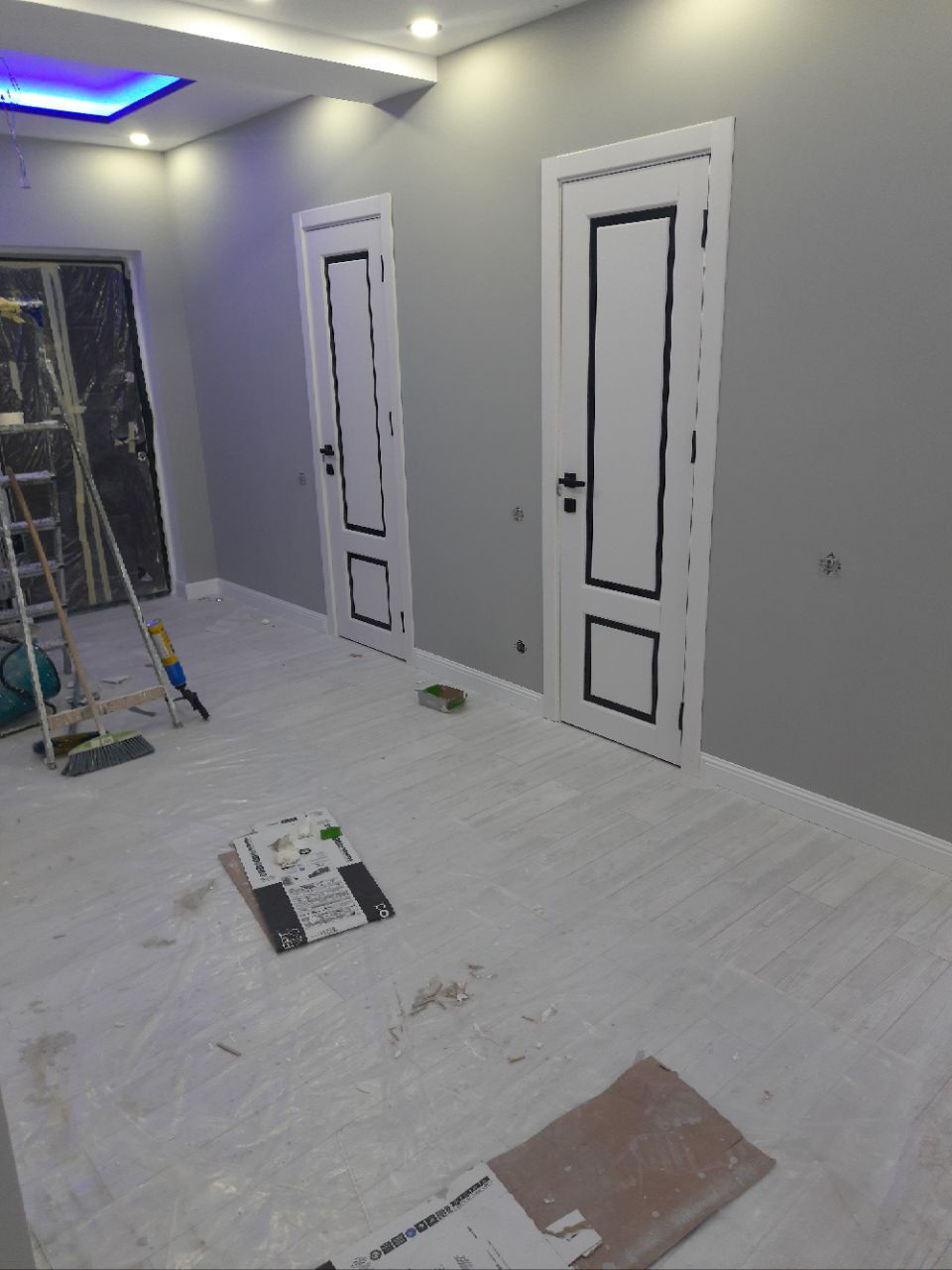Instalarea ușilor interioare, установка дверей, межкомнатные двери, замки, плинтуса фото 1