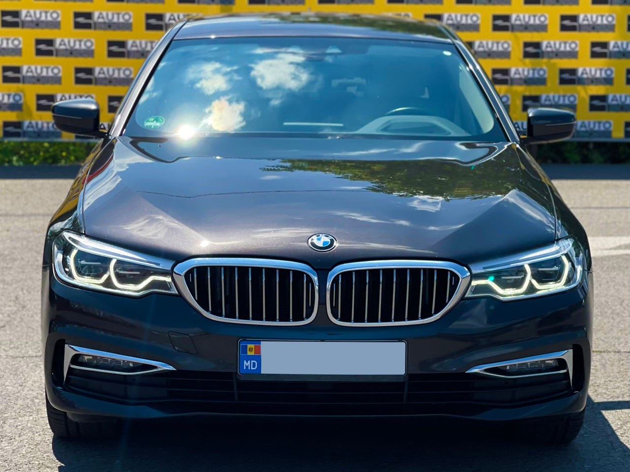 BMW 5 Series foto 4