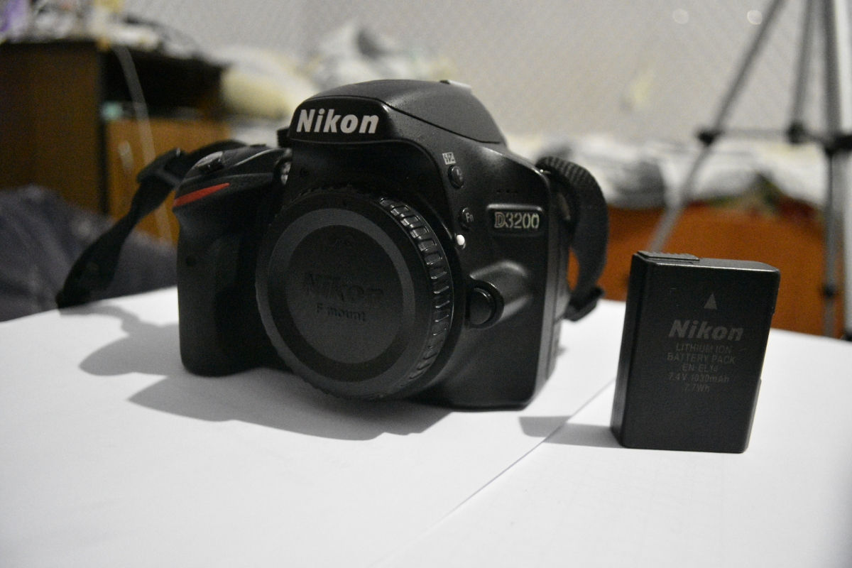 Vând aparat foto Nikon D3200 Body  foto 0