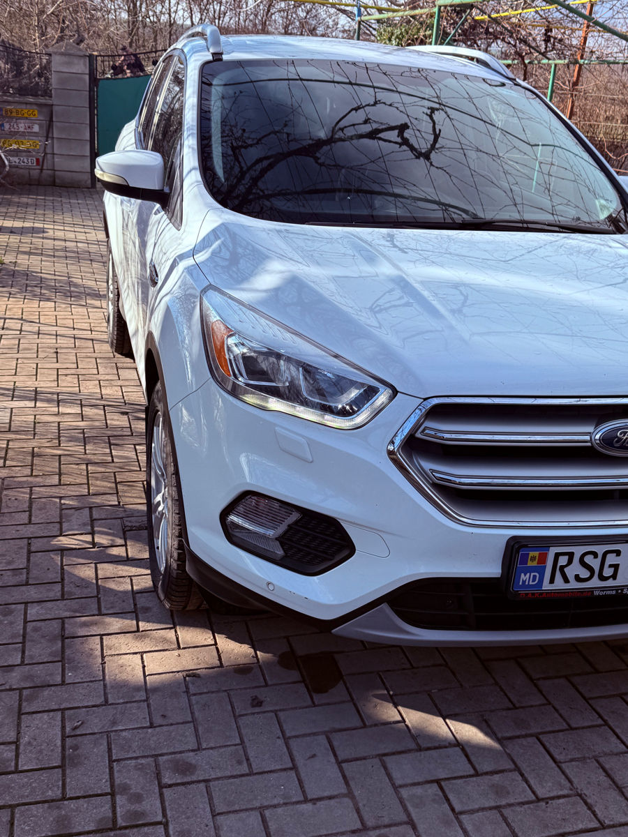 Ford Kuga foto 3