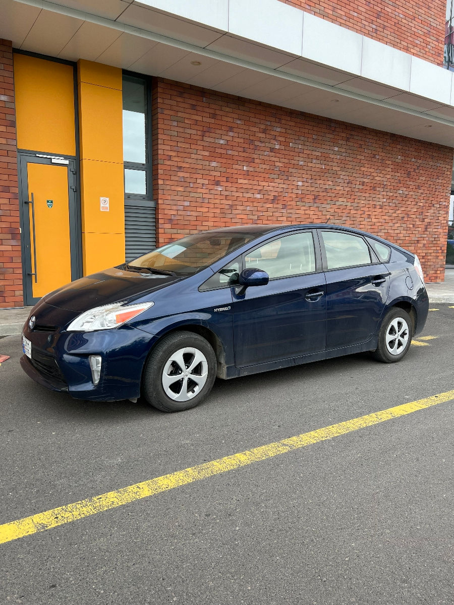 Toyota Prius foto 1