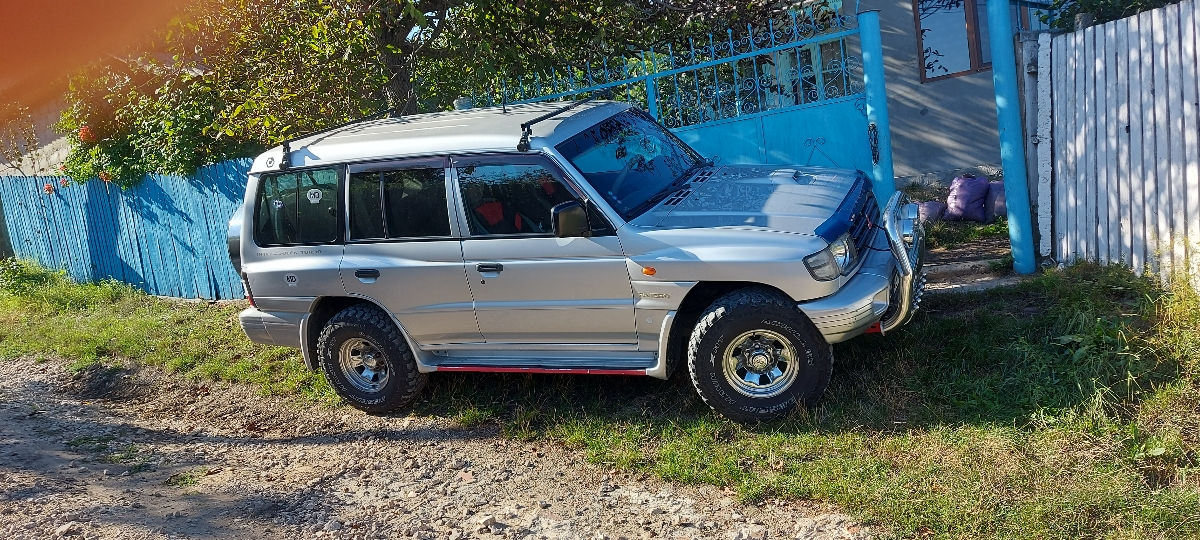 Mitsubishi Pajero 2002 г. с пробегом 278000 км, Дизель, 5500 €
