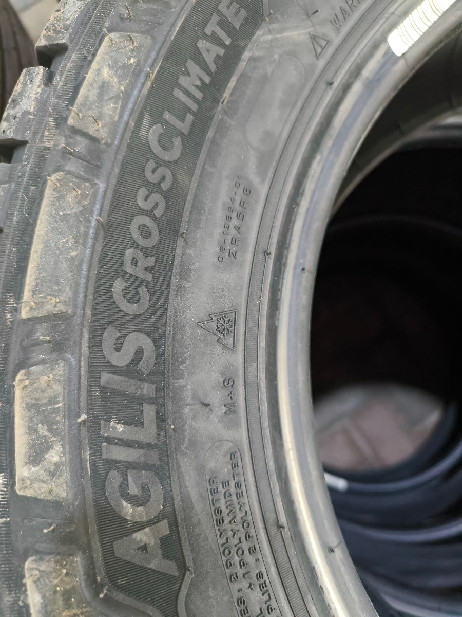 Anvelope R16C 235/65 Michelin  Agilis Crossclimate foto 3