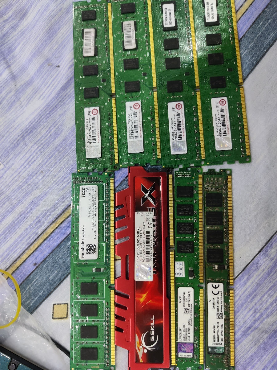 DDR3 4 GB 1333/1600 MGHZ foto 0