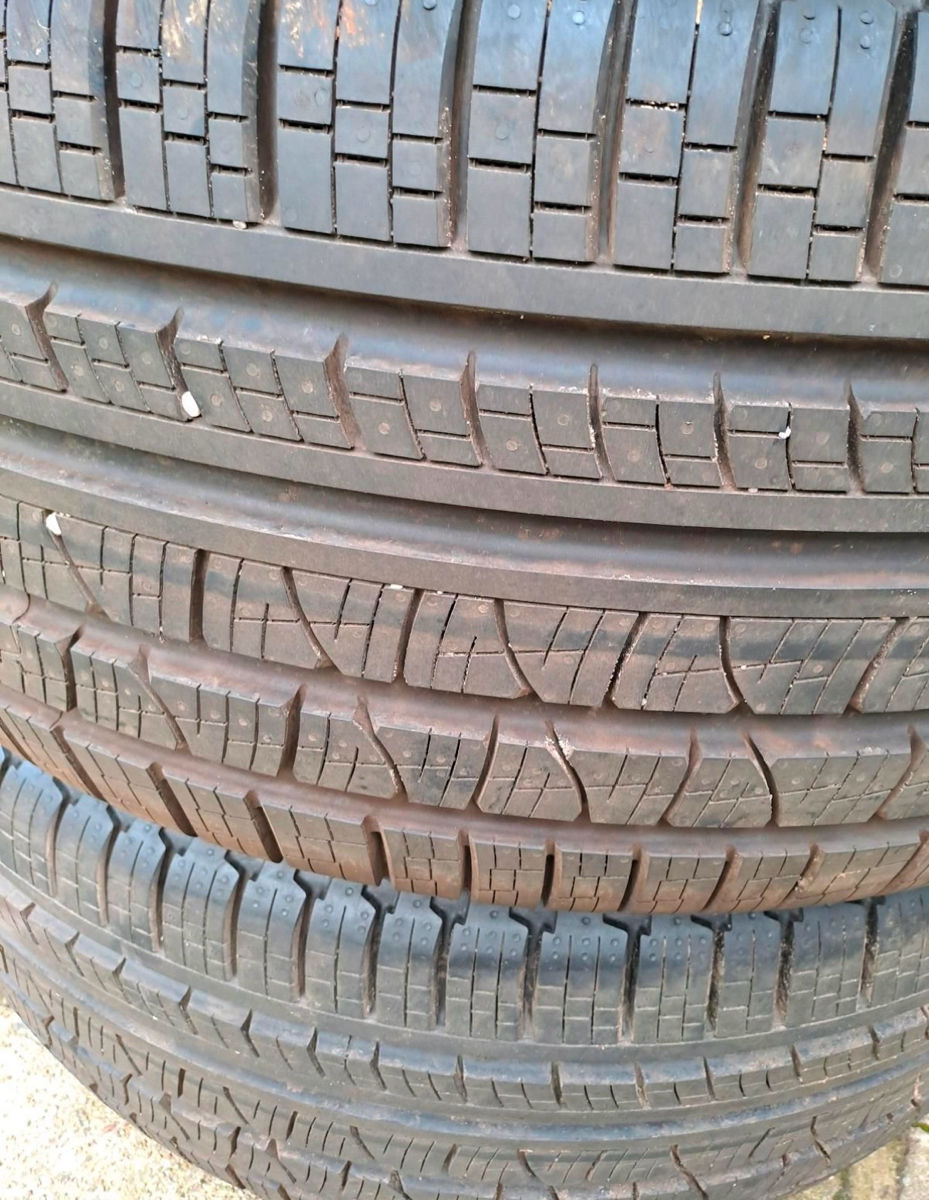 Pirelli 285 45 22 Dot 2023 foto 3