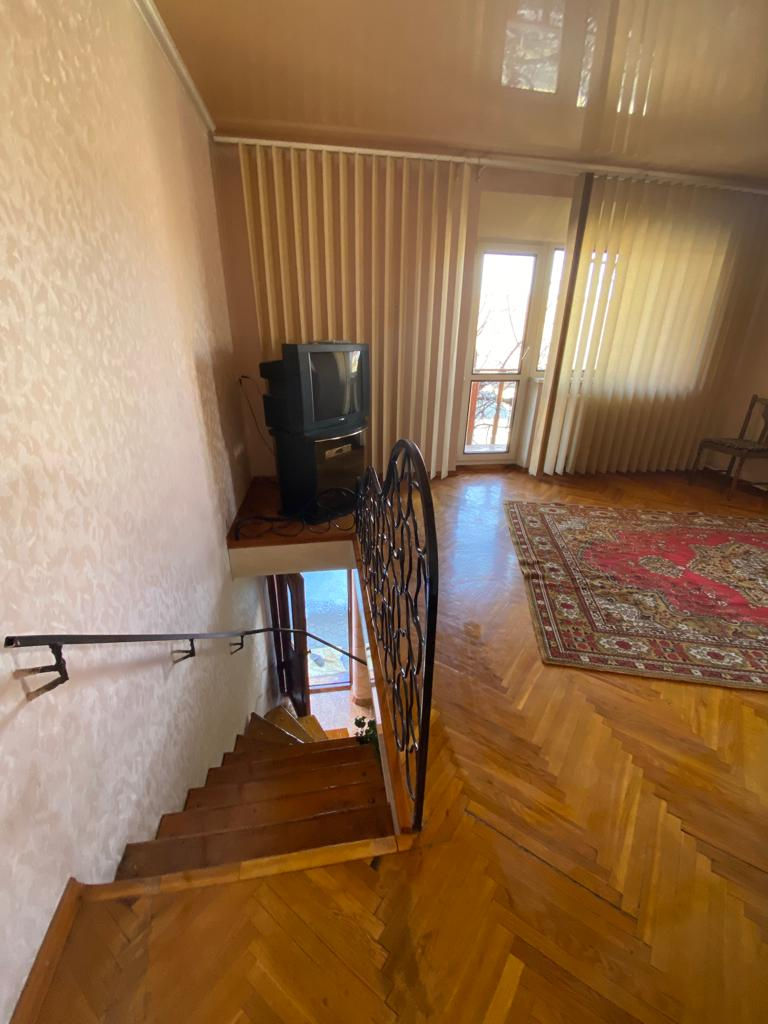 Apartament cu 4 camere, 128 m², Centru, Chișinău foto 1