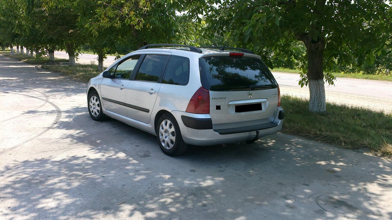 Аренда водитель БСДЕ + авто универсал дизель (2004г.в.) по городу по  Молдове, по Европе (на вашем ав