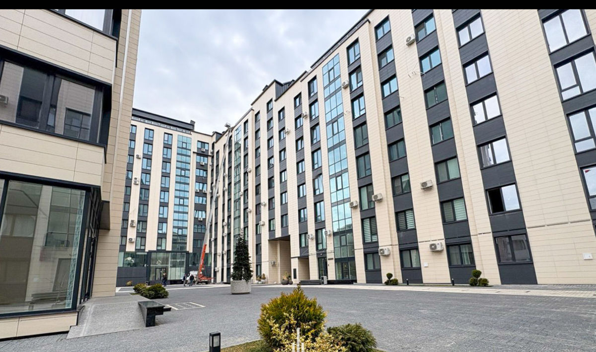 Apartament cu 3 camere, 141 m², Centru, Chișinău 1