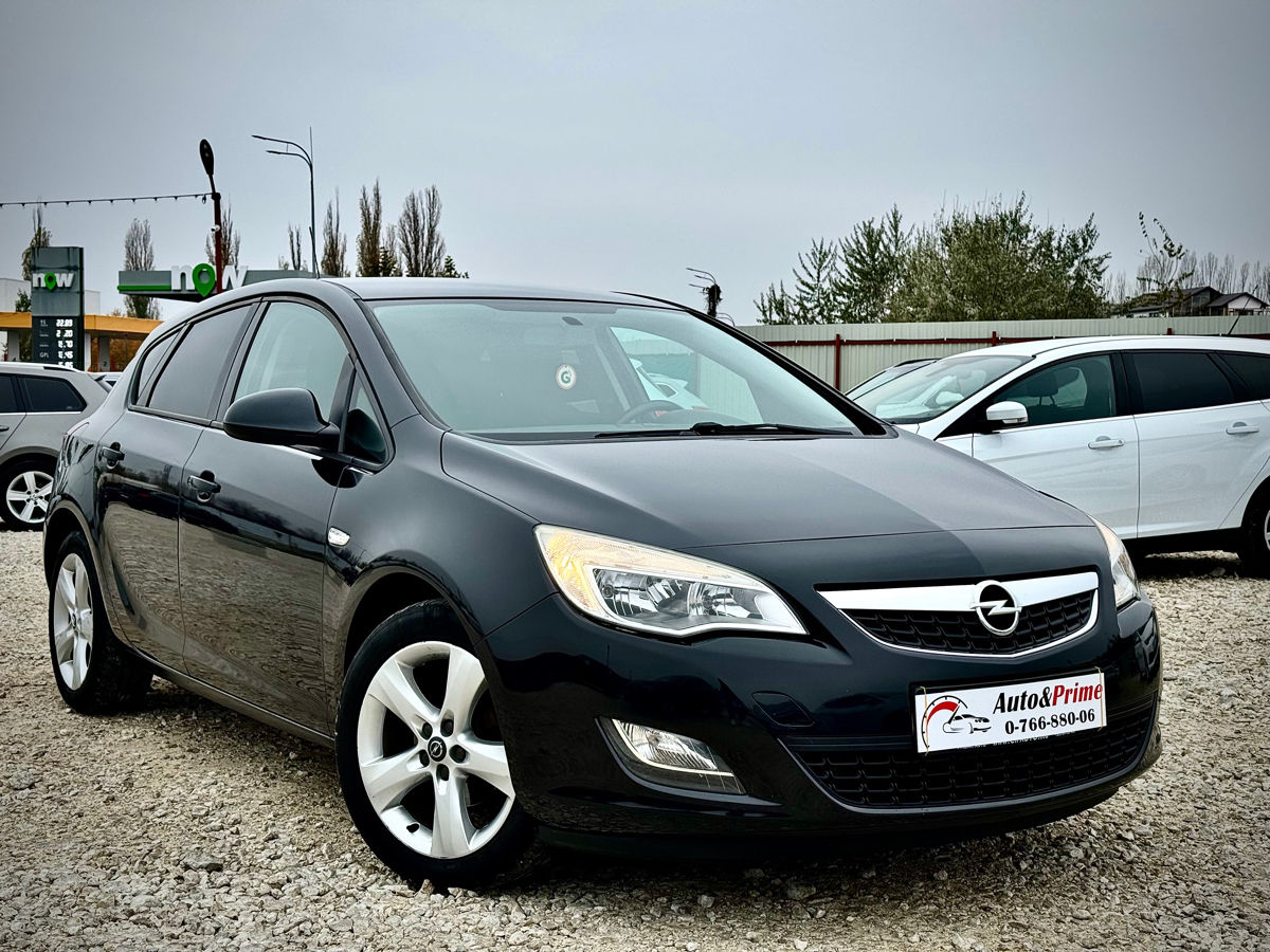 Opel Astra foto 1