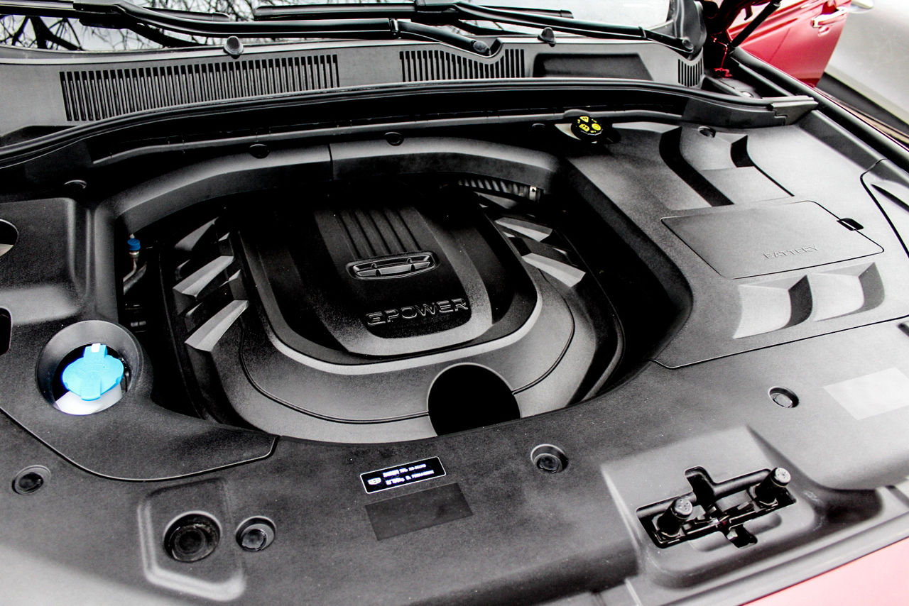Geely Atlas Pro foto 16