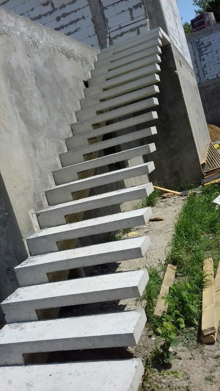 Facem scări din beton-armat!! foto 0