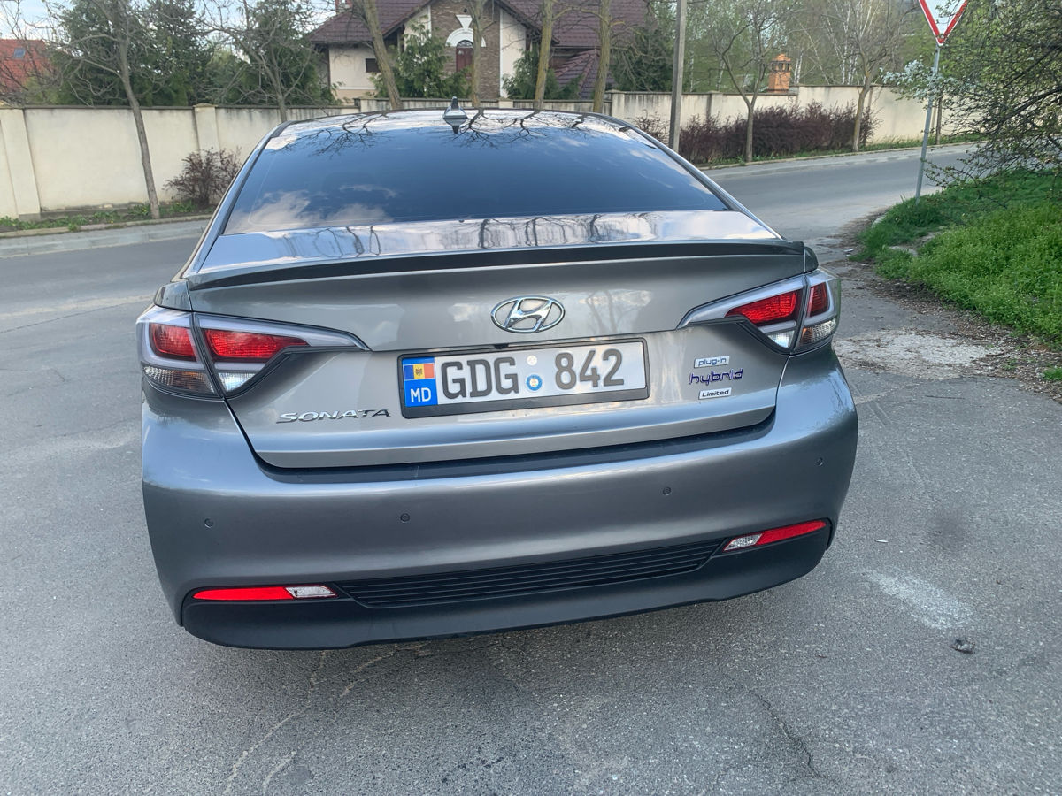 Hyundai Sonata foto 1