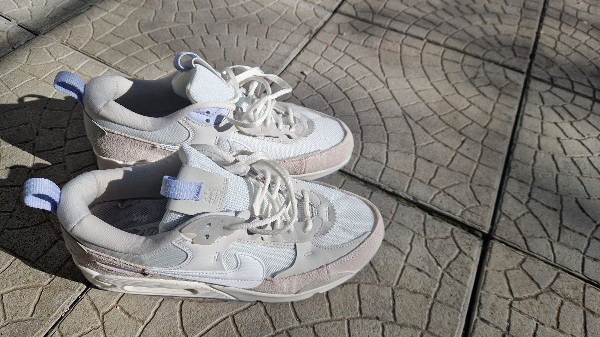 Adidas  /  Nike Air Max foto 2