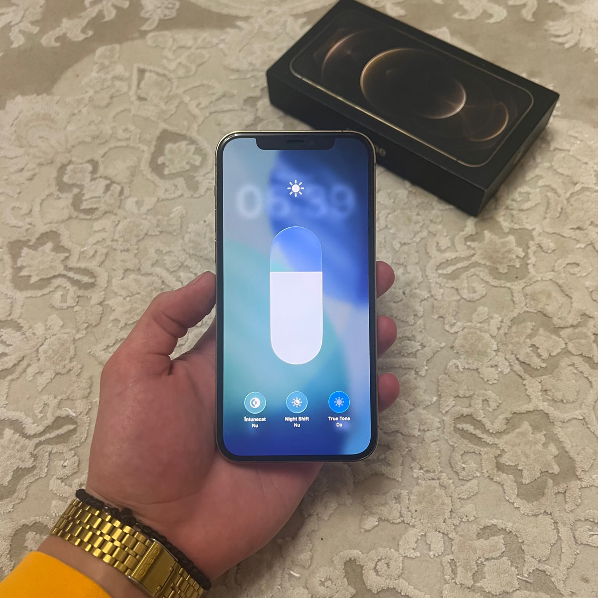 iPhone 12 Pro 256GB Gold фото 6
