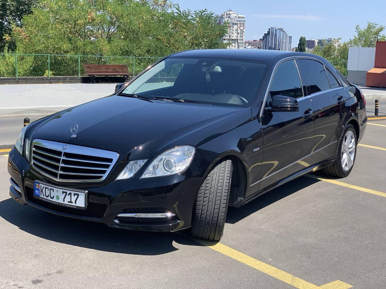 Mercedes E-Class foto 2