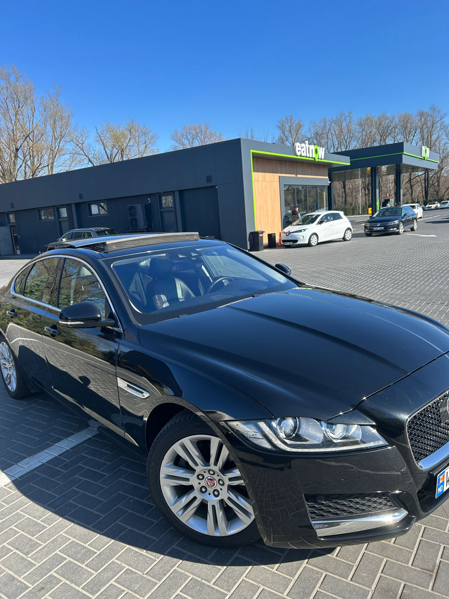Jaguar XF foto 1