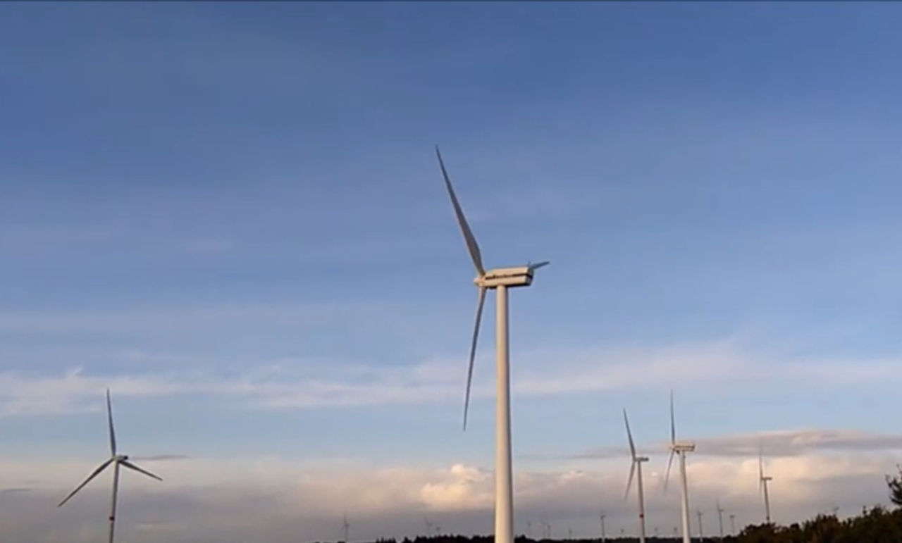 Turbina Eolica Rossa IMC Vestas In Scala – Modello 33-0205