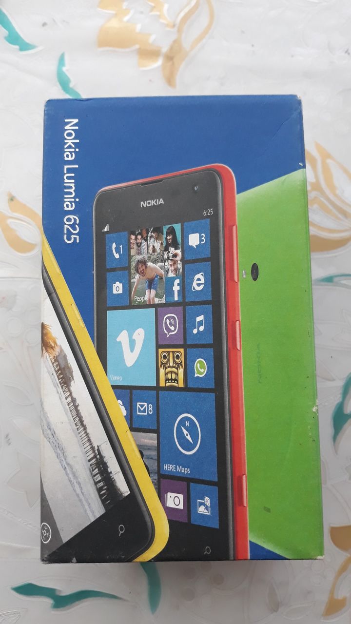 Nokia Lumia 625 Samsung GT-E2232 DuoS