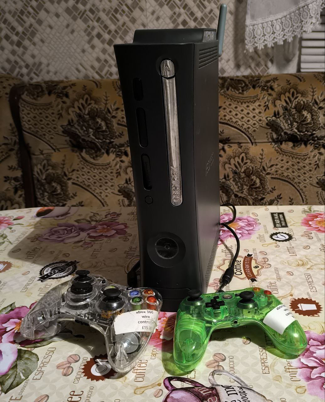 Xbox 360 120gb + 2 Джойстика + 7 игр foto 1