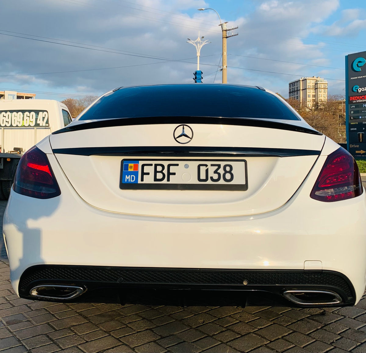 Mercedes C-Class foto 9