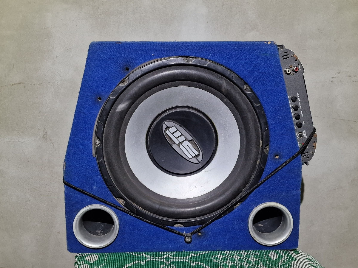 Сабвуфер с Усилителем 700W