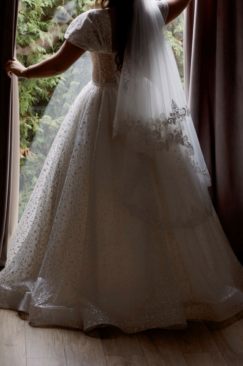 Rochie de mireasă strălucitoare cu perle + voal și jupon (necununata) foto 5