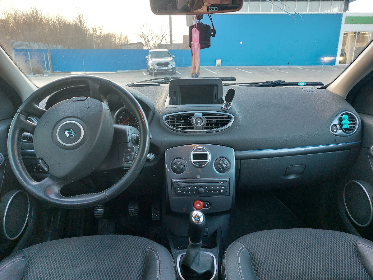 Renault Clio foto 6