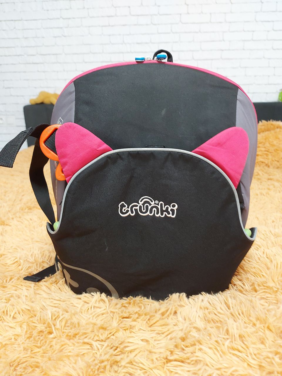 Trunki BoostApak, Сиденье, Бустер и Рюкзак 2в1!!