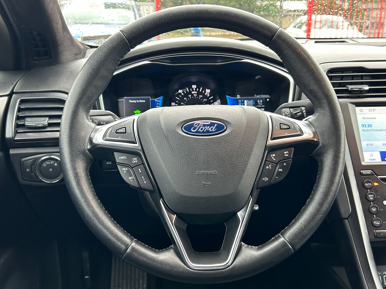 Ford Fusion foto 10