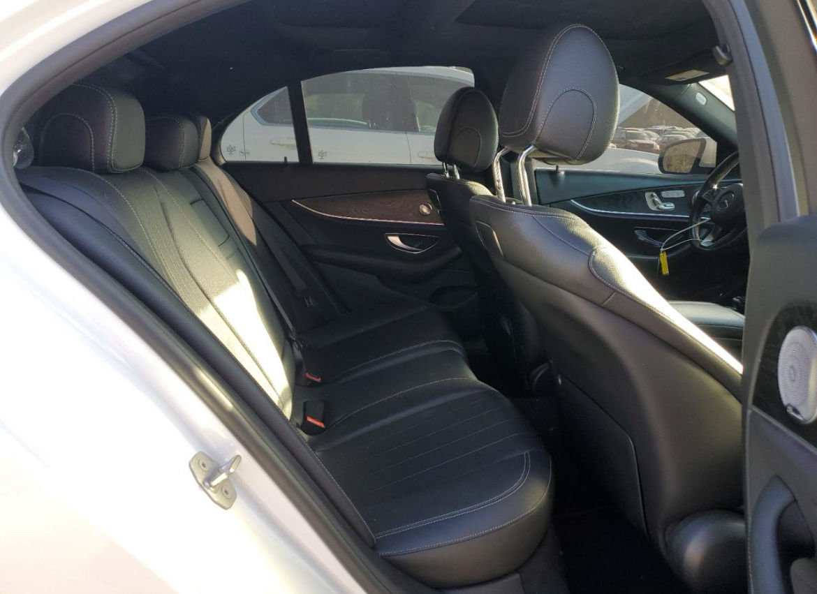 Mercedes E-Class foto 5